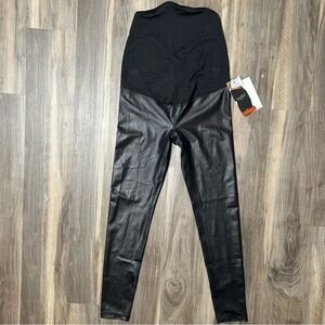 NWT Isabel Active High Gloss Legging